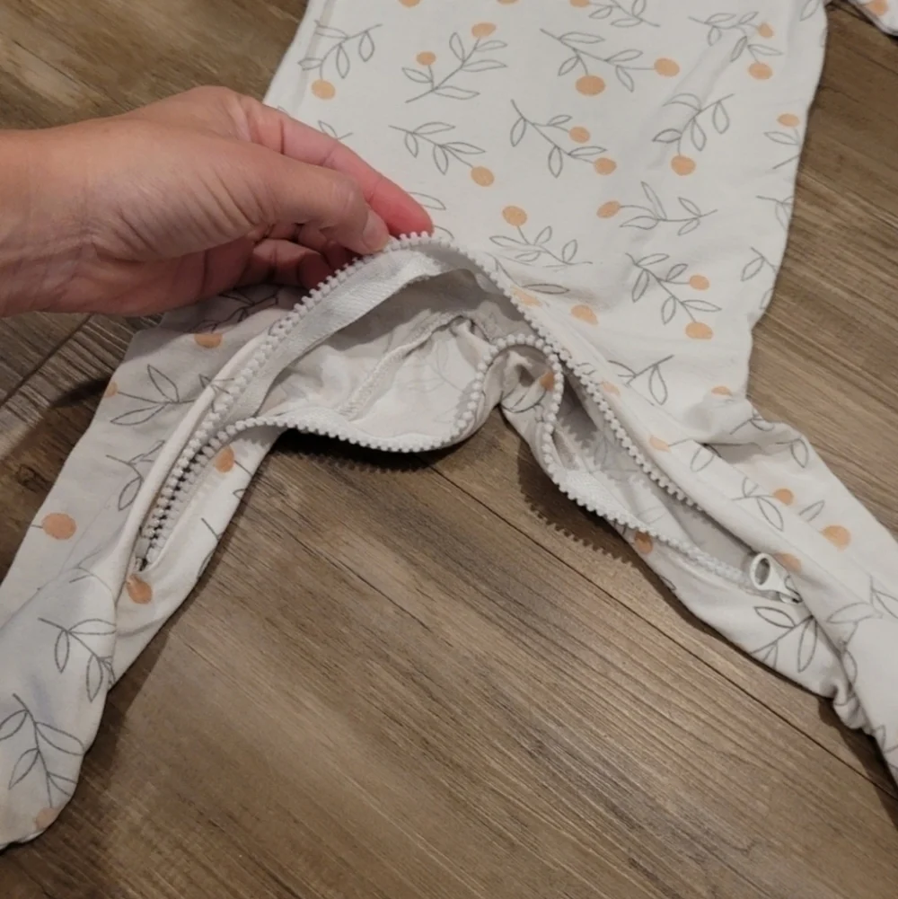 Lemon & Loom Baby Pajamas Size 0-3 Months